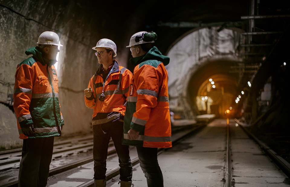 09 Crushing inside and outside of Austria's longest tunnel 960 5.jpg