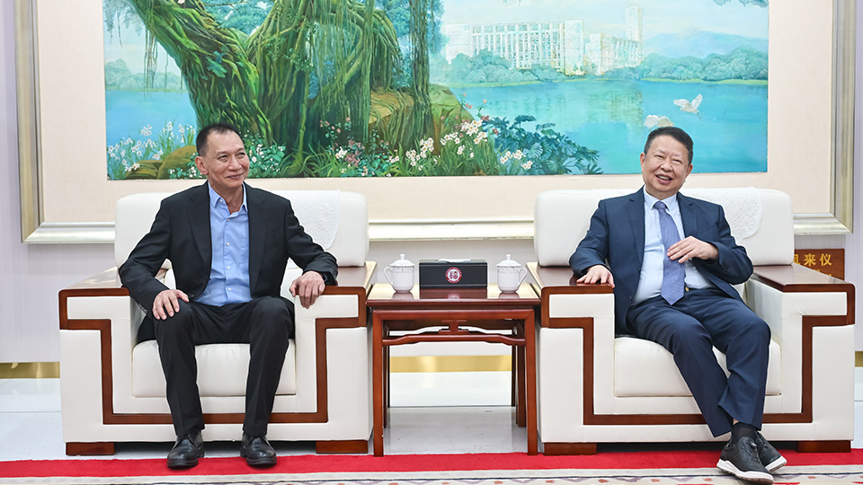 1793067712702540.jpg 20261026福州大学01.jpg